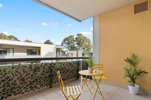 A Comfy & Cozy 2BR Apt Near Flemington Races - Palm Beach Accommodation 0