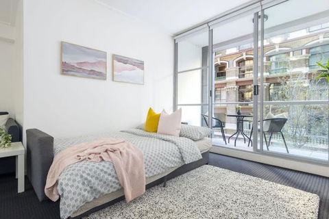 A Comfy Studio For 6 Next To Darling Harbour - Palm Beach Accommodation 3