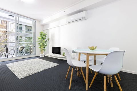 A Comfy Studio For 6 Next To Darling Harbour - Palm Beach Accommodation 4