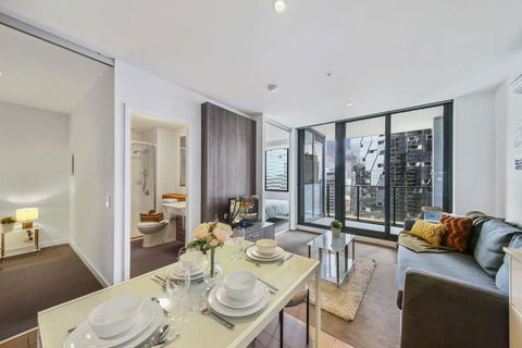 A Comfy & Stylish 2BR Apt Near Southern Cross - Palm Beach Accommodation 2