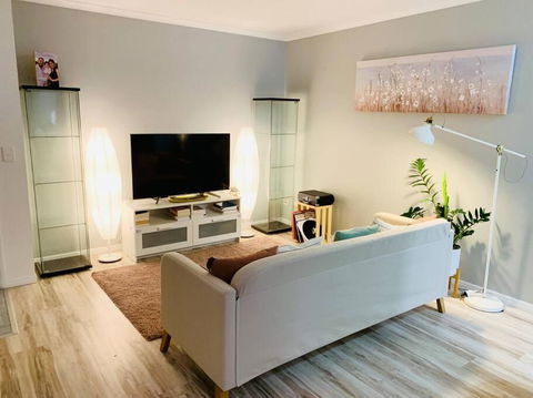 A Cosy And Peaceful Apartment In The Heart Of Yandina - Palm Beach Accommodation 0