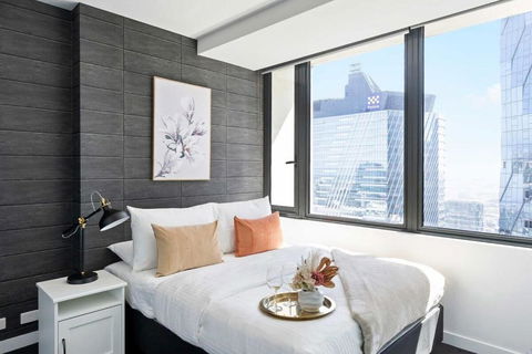 A Cozy 2BR Apt On Spencer St With FREE Parking - Palm Beach Accommodation 1