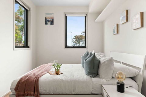 A Cozy & Modern Apt Near To Flemington Races - Palm Beach Accommodation 1