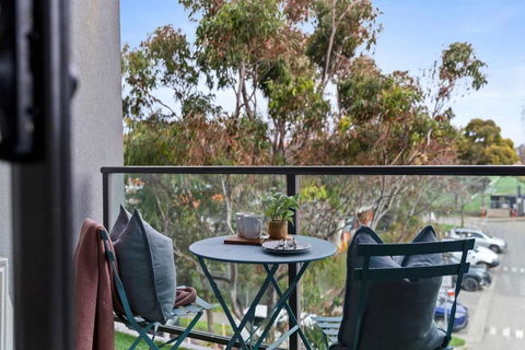 A Cozy & Modern Apt Near To Flemington Races - Palm Beach Accommodation 2