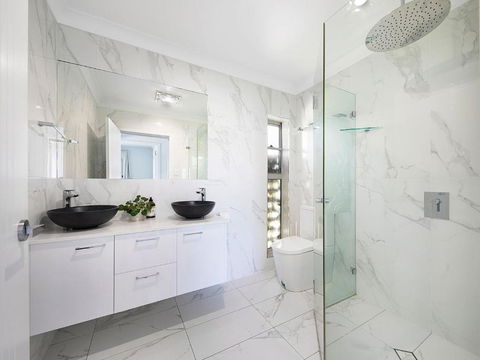 A Little Beach Haven - Palm Beach Accommodation 4