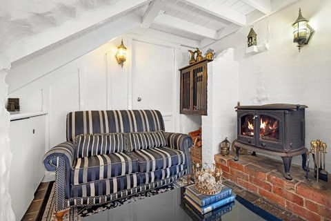A Loft In The Mill Boutique Accommodation - Palm Beach Accommodation 4