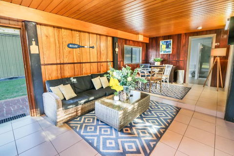 A Lure - A 2-minute Walk To Agnes Main Beach - Palm Beach Accommodation 3