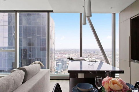 A Lux 2BR Apt Next To Southern Cross City Views - Palm Beach Accommodation 4