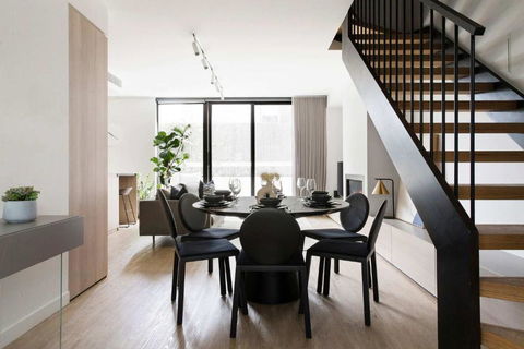 A Lux 3BR Townhouse In South Yarra FREE Parking - Palm Beach Accommodation 1