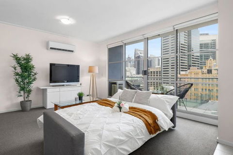 A Modern Apt City Views Next To Darling Harbour - Palm Beach Accommodation 1