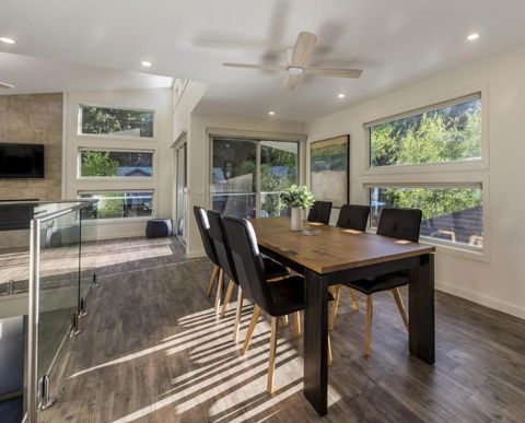 A Pear Tree Loft - Palm Beach Accommodation 0