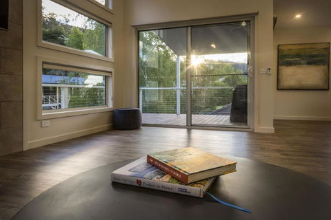 A Pear Tree Loft - Palm Beach Accommodation 3