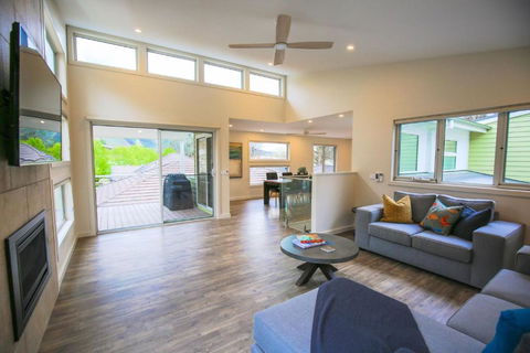 A Pear Tree Loft - Palm Beach Accommodation 4
