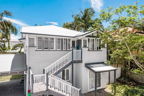 A Perfect Stay - Cape Cottage - Palm Beach Accommodation 1