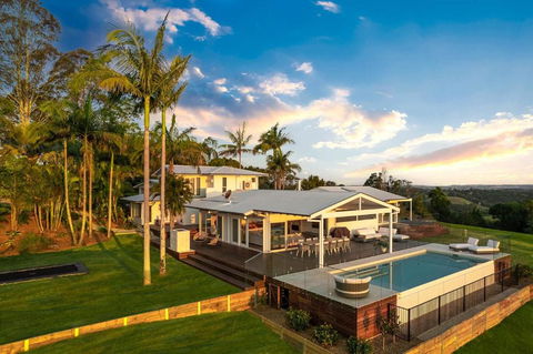 A Perfect Stay - Miren Estate - Palm Beach Accommodation 1