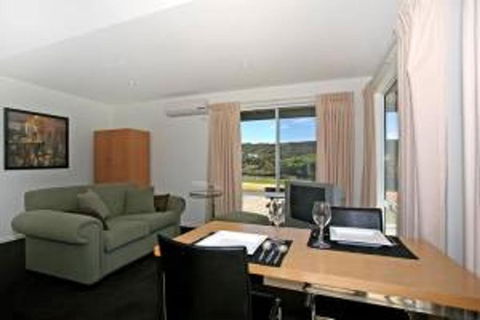 A River Bed - Palm Beach Accommodation 2