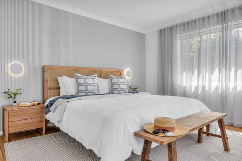 A Short Time - Palm Beach Accommodation 3