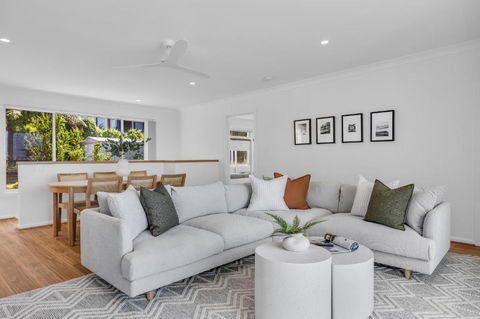 A Short Time - Palm Beach Accommodation 1