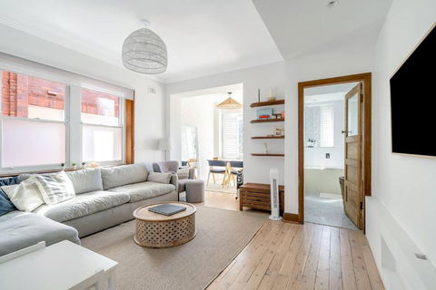 A South Bondi Family Hideout For Beach Aficionados - Palm Beach Accommodation 1