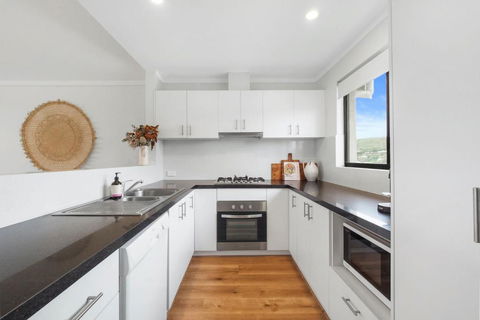 A Stones Throw Gnarabup - Palm Beach Accommodation 4