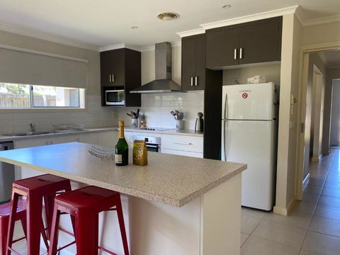 A True Holiday At Beachcomber - Palm Beach Accommodation 3