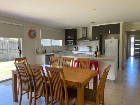 A True Holiday At Beachcomber - Palm Beach Accommodation 4