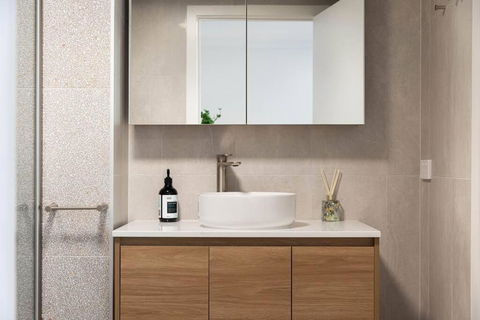 A Wabi-Sabi Style Apartment At City - Palm Beach Accommodation 3