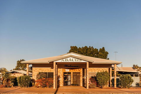 Abacus Motel - Palm Beach Accommodation 0