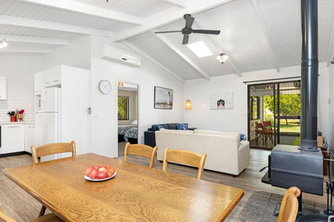 Abbey Beach Shack - Palm Beach Accommodation 1