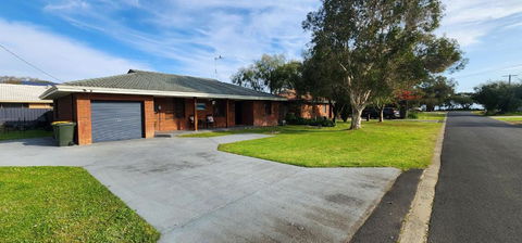 Abbey Beach Shack - Palm Beach Accommodation 1