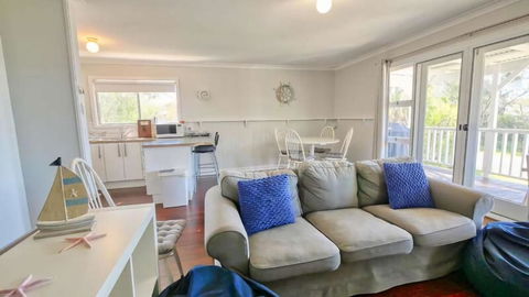 Abbey Beachviews With WiFi - Palm Beach Accommodation 3