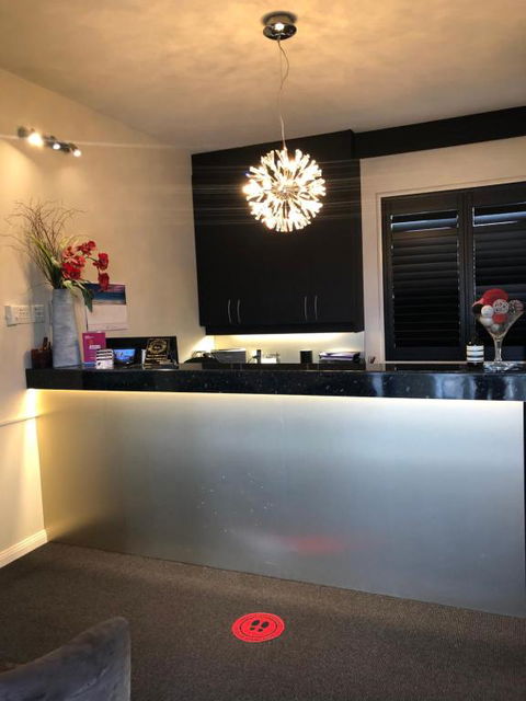 Abbotsleigh Motor Inn - Palm Beach Accommodation 2