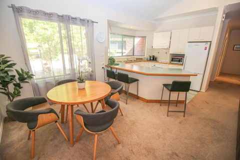 Abenaki - Palm Beach Accommodation 2