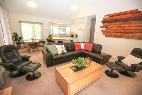 Abenaki - Palm Beach Accommodation 1