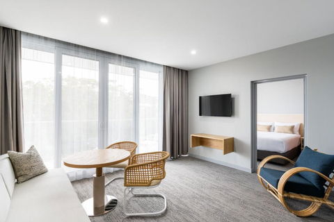 Abode Malua Bay - Palm Beach Accommodation 2