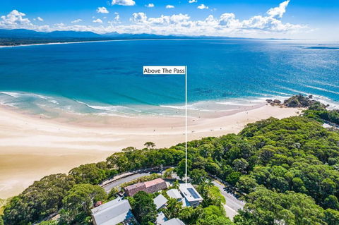 Above The Pass - Palm Beach Accommodation 1