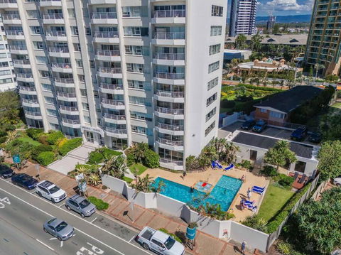 Absolute Beachfront Apartment In Paradise - Palm Beach Accommodation 1