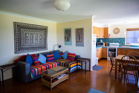 Absolute Beachfront Mollymook - Palm Beach Accommodation 1