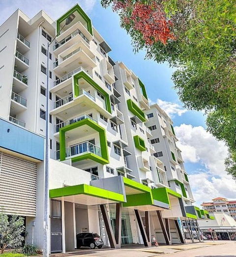 Absolute Hidden Gem In CBD - Palm Beach Accommodation 0