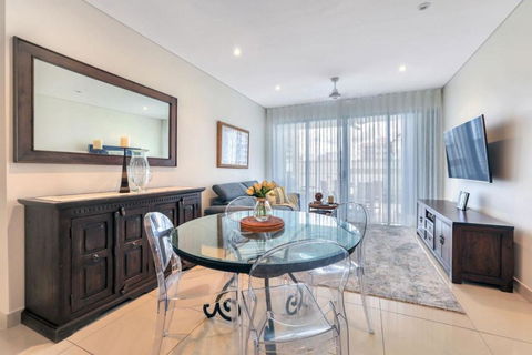 Absolute Hidden Gem In CBD - Palm Beach Accommodation 1