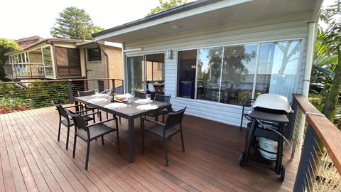 Absolute Lakefront House - Enjoy The Sunrise - Palm Beach Accommodation 1
