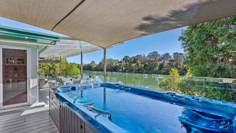 Absolute River Front House - Palm Beach Accommodation 0