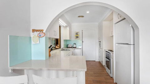 Absolute River Front House - Palm Beach Accommodation 3