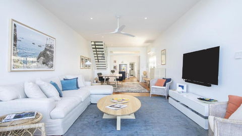 Absolute Waterfront At Wagstaffe - Palm Beach Accommodation 3