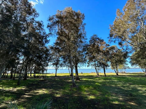 Absolutely Lakeside House, Quiet And Peace - Palm Beach Accommodation 1