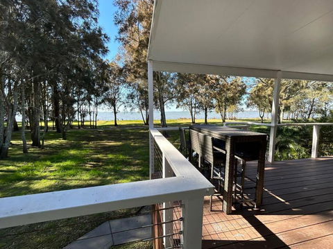 Absolutely Lakeside House, Quiet And Peace - Palm Beach Accommodation 4