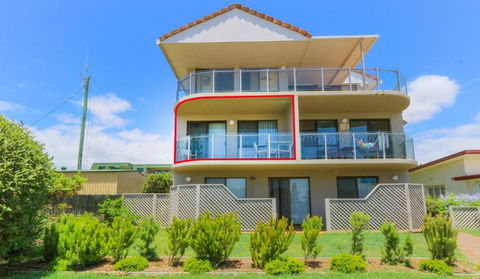 Acacia Holiday Apartment - Palm Beach Accommodation 2