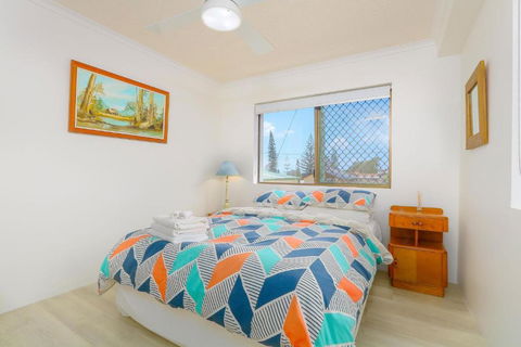 Acacia Holiday Apartment - Palm Beach Accommodation 3