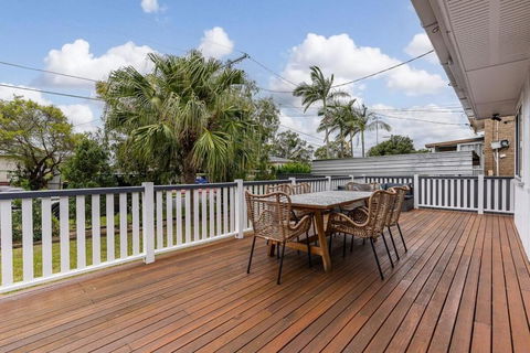 Acacia Ridge Cottage - Palm Beach Accommodation 3