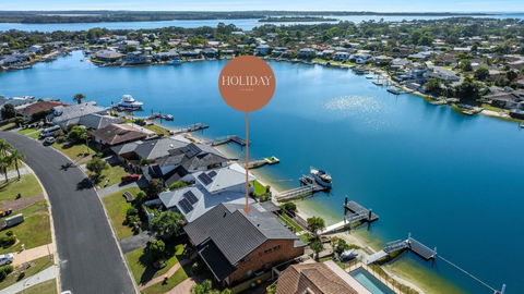 Acacia Shores - Waterfront - Palm Beach Accommodation 1